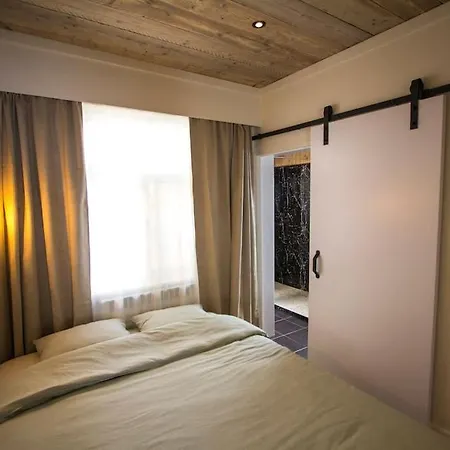 Avondgroet Ruim Terras