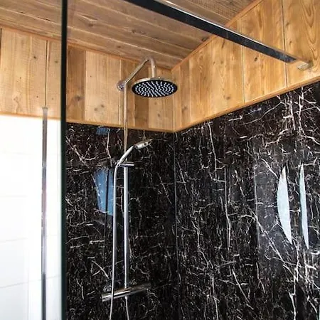 Avondgroet Ruim Terras * デ ハーン