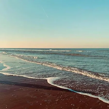 Avondgroet Ruim Terras *